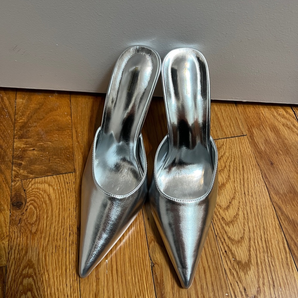 PrettyLittleThing Shiny Silver Heels